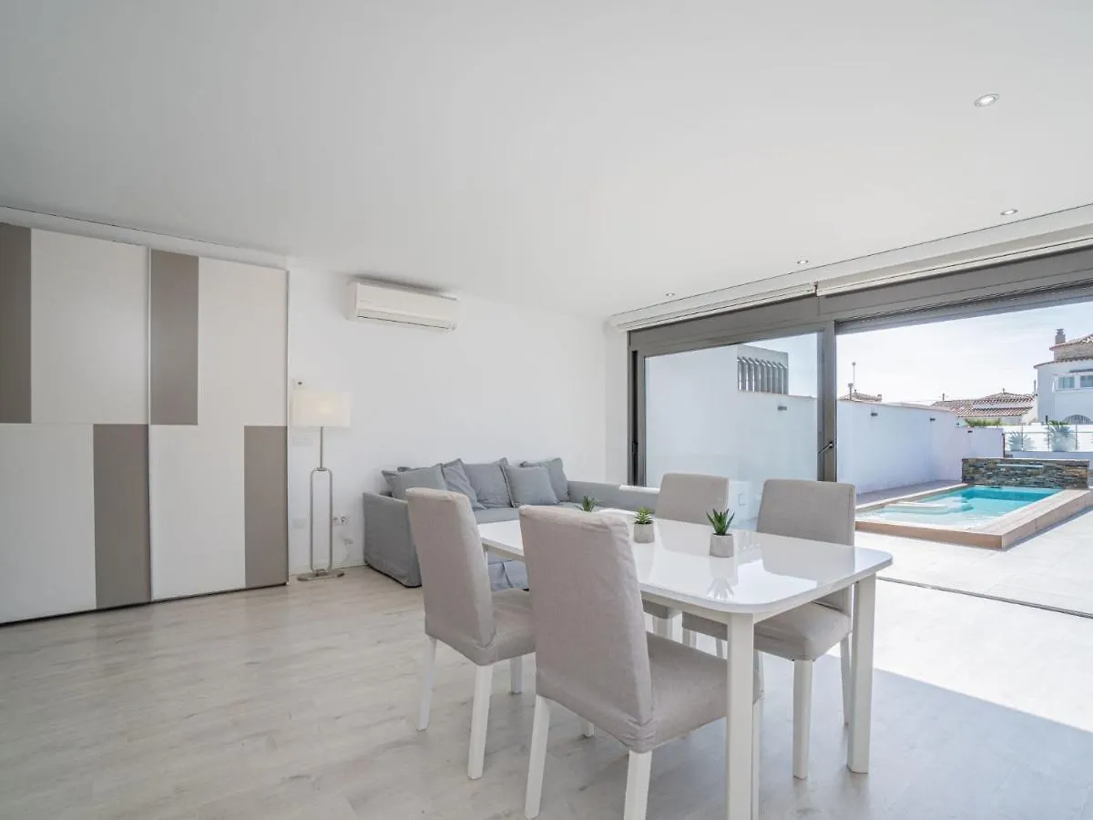 Holiday Home Medes By Interhome Empuriabrava